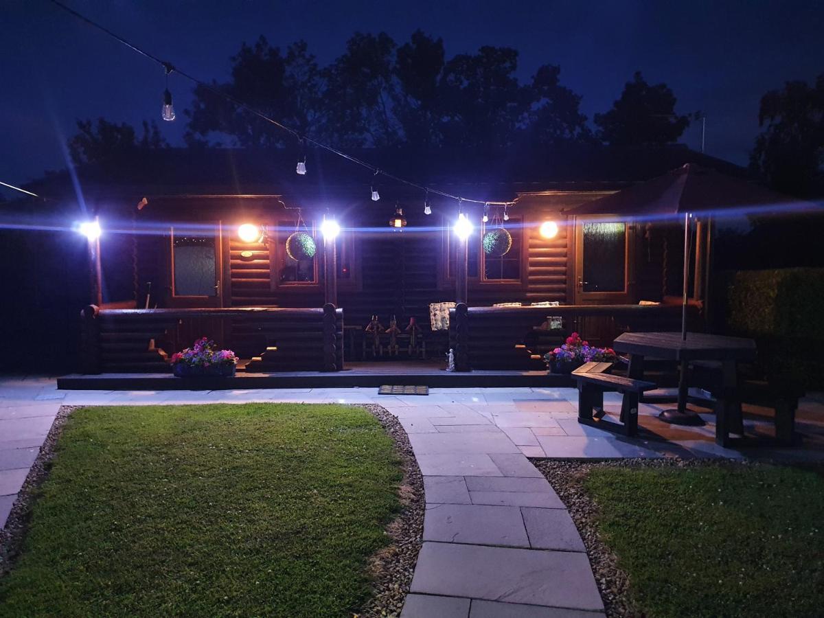 Cosy Countryside Log Cabin Kilkenny Bagian luar foto
