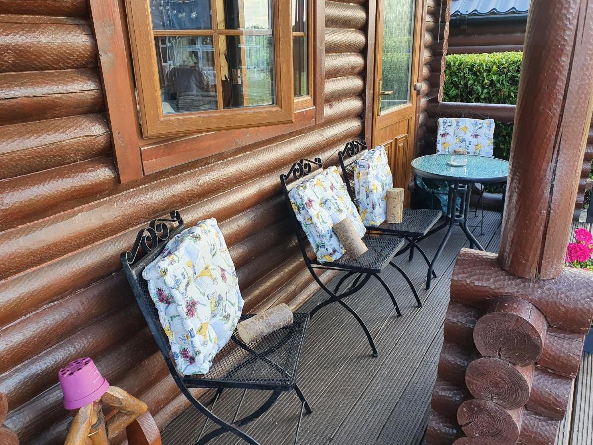 Cosy Countryside Log Cabin Kilkenny Bagian luar foto